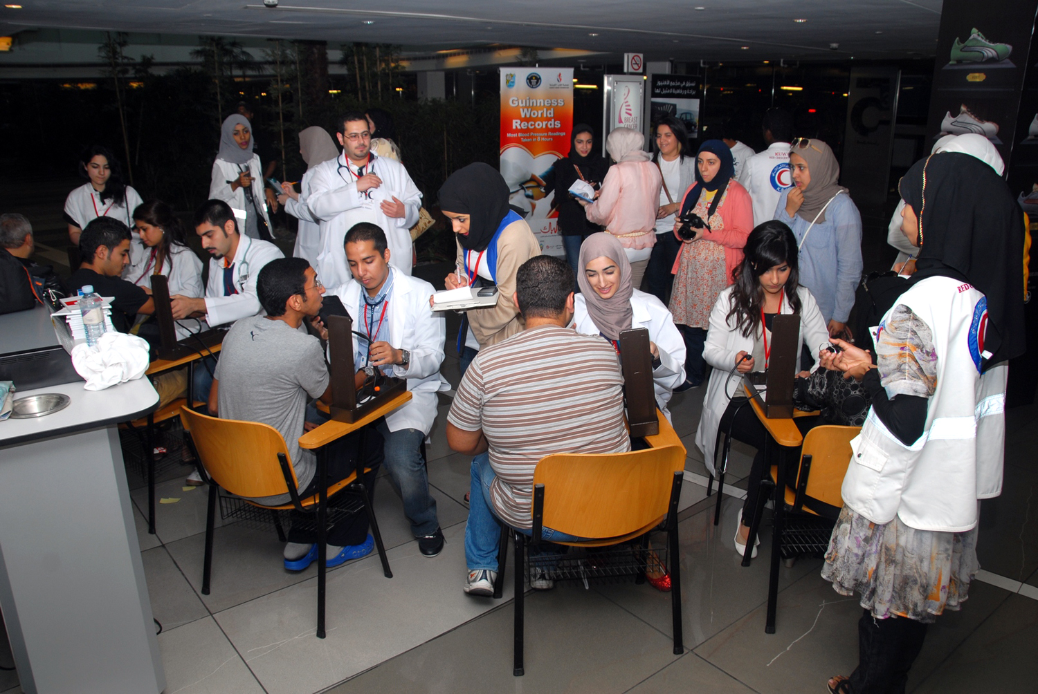 Kuwait Heart Foundation, Chaired by Faisal Al-Mutawa, Receives “Guinness Records” Certificate