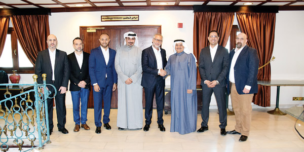 Faisal Al-Mutawa, Chairman & CEO of Ali Abdulwahab Al-Mutawa Commercial Co., signs an agreement with “The Hershey Company”, the internationally leading company in the production of chocolates & sweets, to distribute its products in Kuwait.